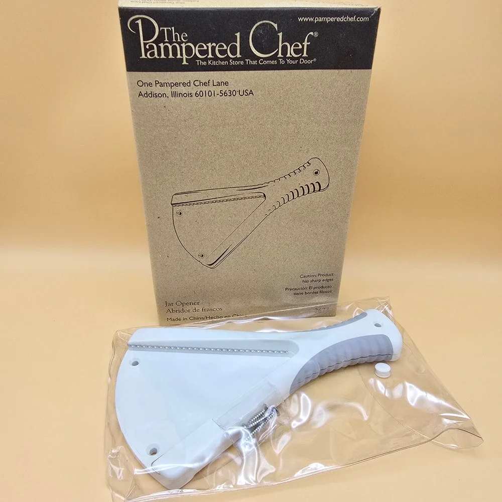 Pampered Chef Jar Opener 2677 White Under Cabinet Mount Kitchen Tool New In Box